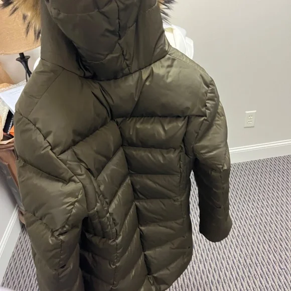 Athabasca softwear/Flash geo snow puffer down filled/fur-lined coat fitted